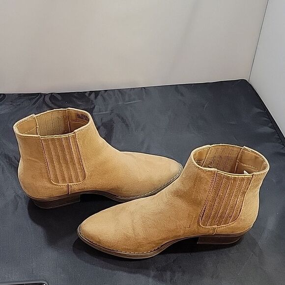 UNIVERSAL THREAD POINTED TOE LOW BLOCK HEEL ANKLE BOOTIE - Picture 12 of 16